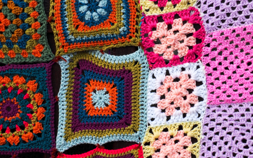 DIY Sunny Crochet Flower Bouquet - Pink - Wonderland Case